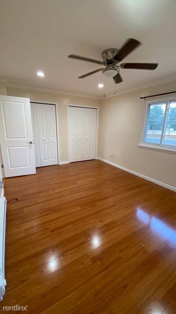 Building Photo - 3 br, 2.5 bath House - B7 Lincoln Ln