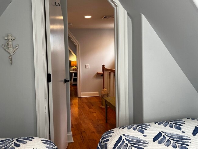 Building Photo - 629 Central Ave