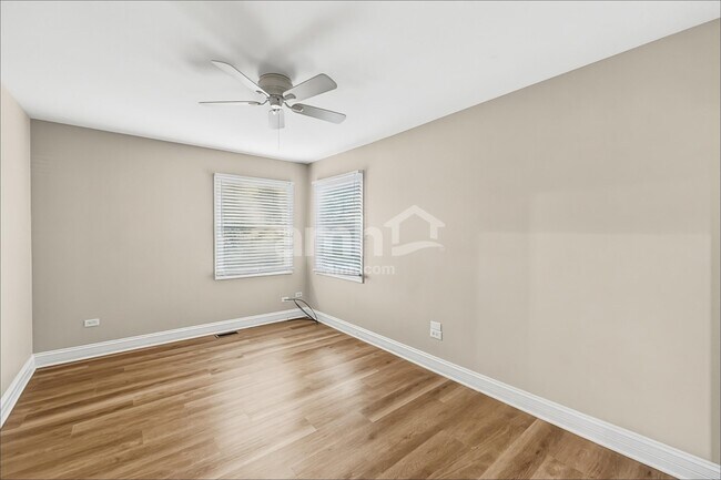 Building Photo - 1811 Mandan Village Dr