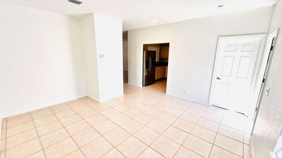 Building Photo - 1436 Hawthorne Pl