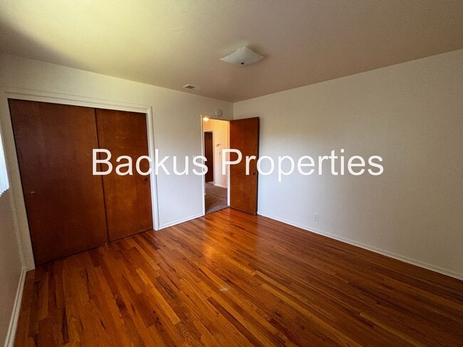 Building Photo - 790 Fairfax Dr
