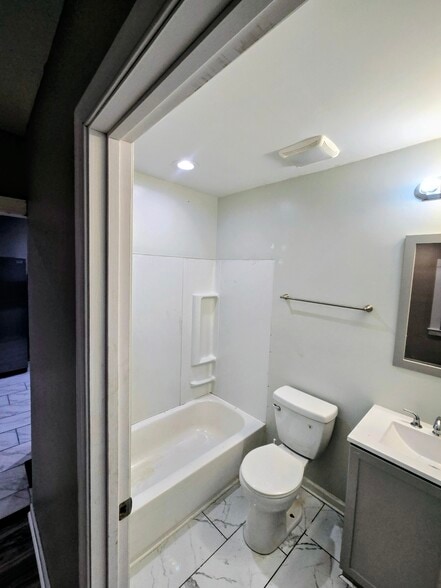 Bathroom - 160 W Seaview Ave
