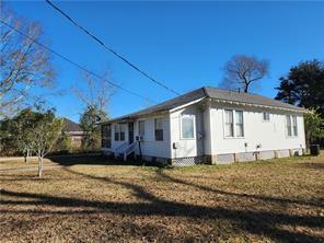 Building Photo - 17386 E Park Ave