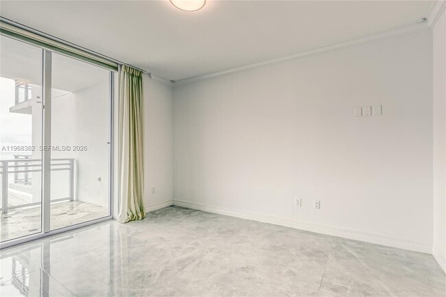 Building Photo - 3535 S Ocean Dr