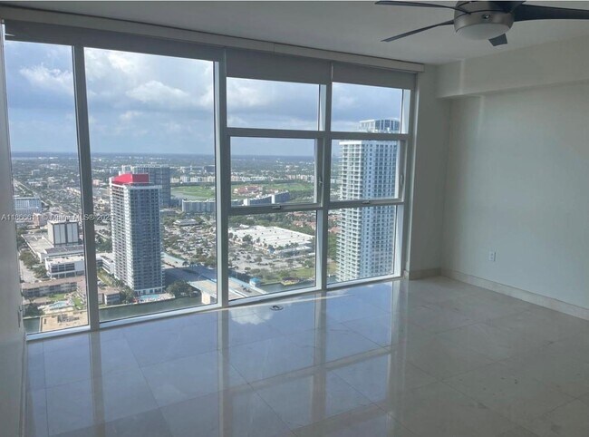 Building Photo - 1830 S Ocean Dr