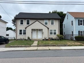 Building Photo - 39 1/2 E Street Ext
