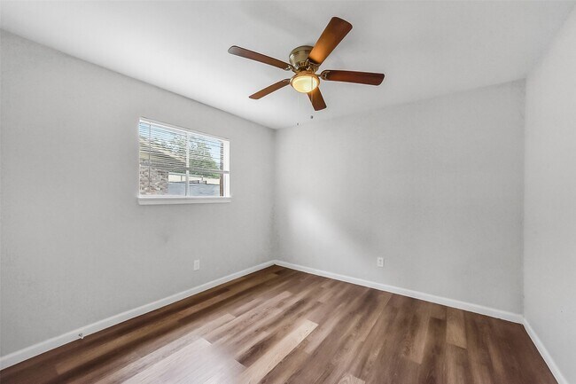 Building Photo - 10987 Fairland Dr