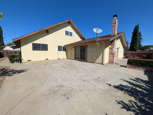 Building Photo - 2909 Calaveras Dr