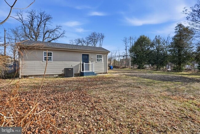 Building Photo - 1942 Ford Rd