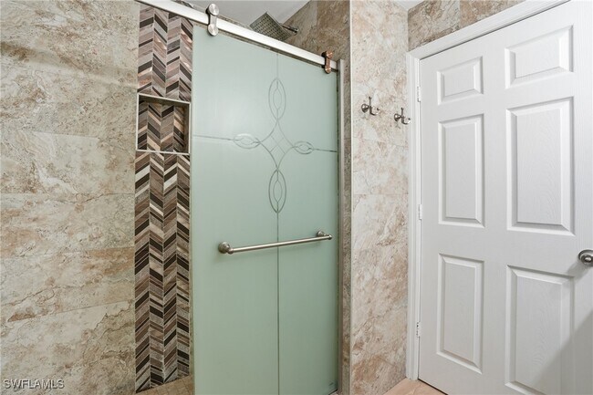 Building Photo - 4421 SW 14th Pl