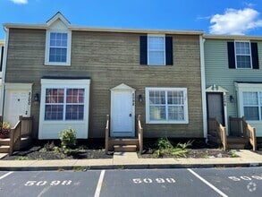 Building Photo - 5098 Stoneybrook Blvd