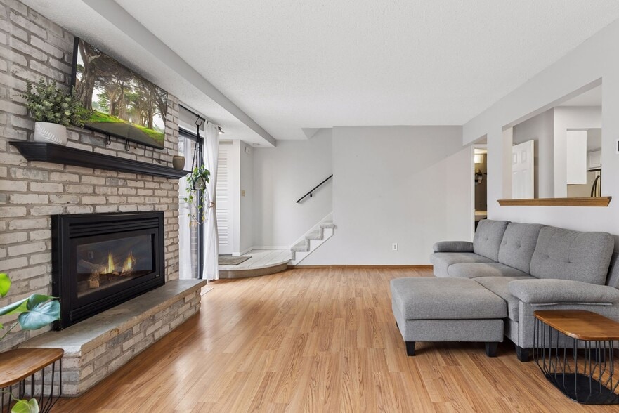 Building Photo - 3620 Independence Ave S