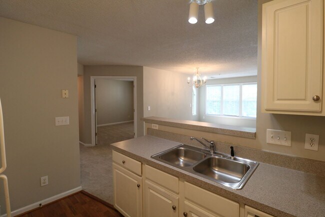 Building Photo - 421 Timberline Ridge Ct