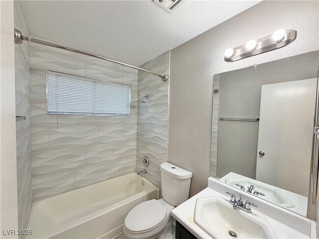 Building Photo - 7708 Beach Falls Ct