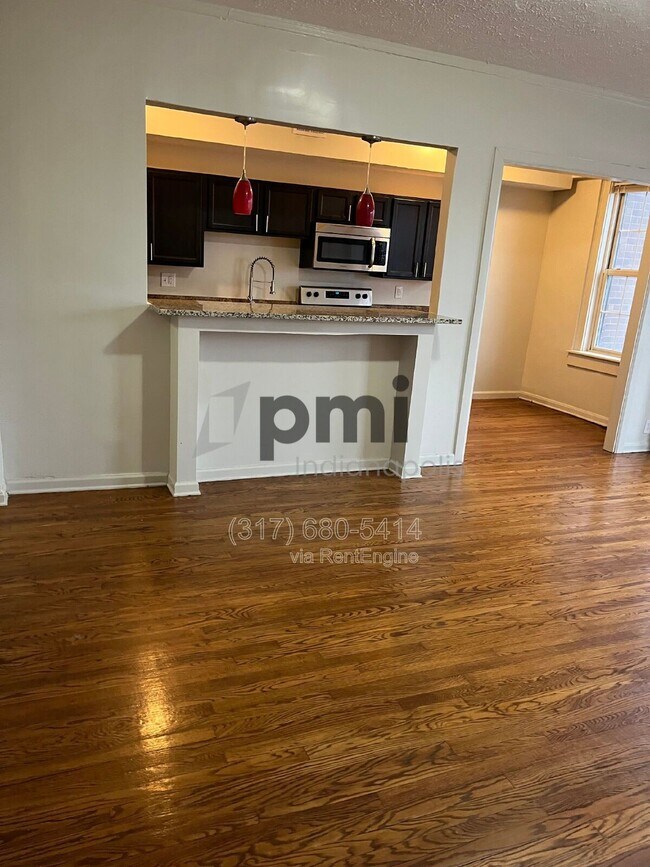 Building Photo - 1 W 28th St