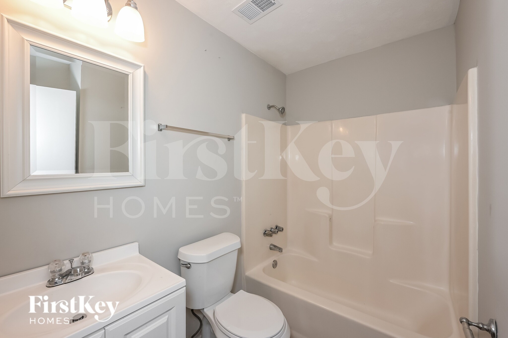 Building Photo - 652 Sunfield Dr NW