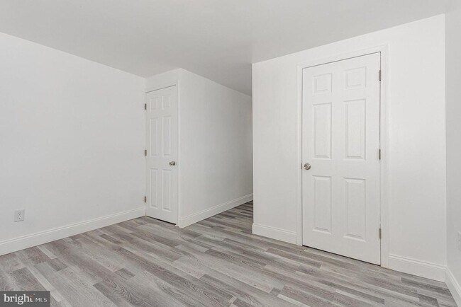 Building Photo - 1621 Berryhill St