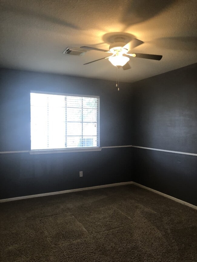 Building Photo - 2110 Highland Bay Ct
