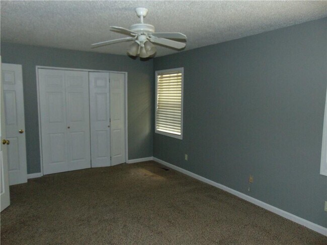 Building Photo - 6042 WinterGreen Rd NW