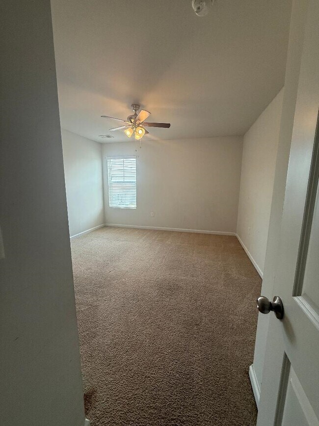 Building Photo - 2934 Ellesmere Cir