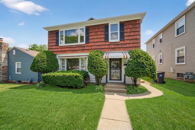 Building Photo - 58th BLVD. DUPLEX