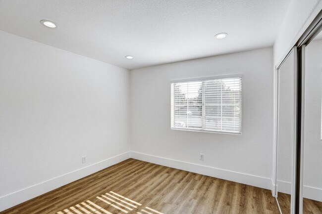 Building Photo - Beautiful 4-Bed, 2.5-Bath Home in Moreno Valley Ranch