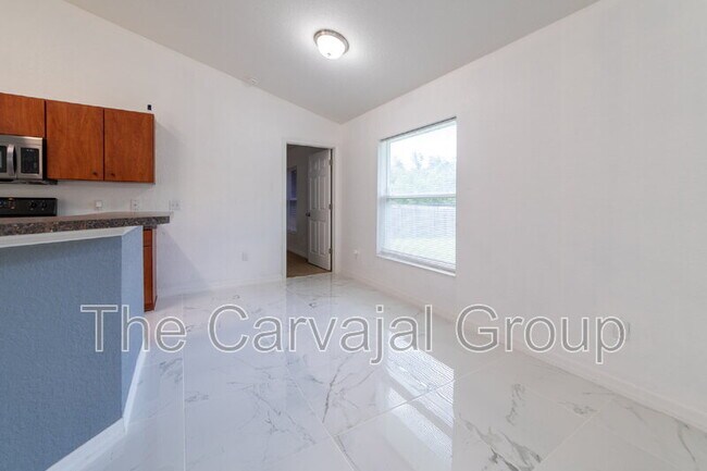 Building Photo - 5107 SW 165th St Rd