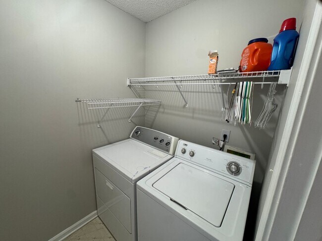 Building Photo - 7081 S Beringer Dr