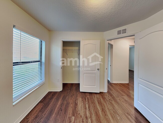 Building Photo - 816 Chatham Walk Dr