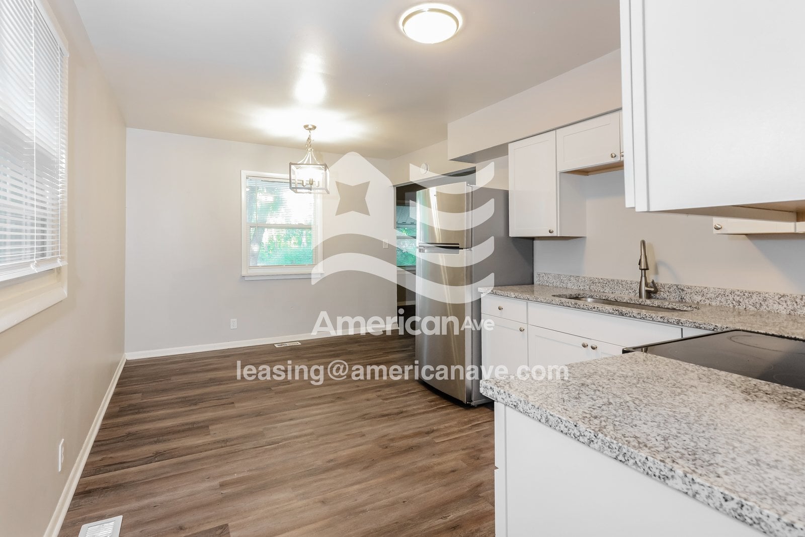 Building Photo - 1933 Dequincy St