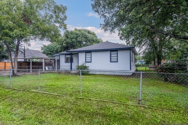 Building Photo - 503 Carrell St