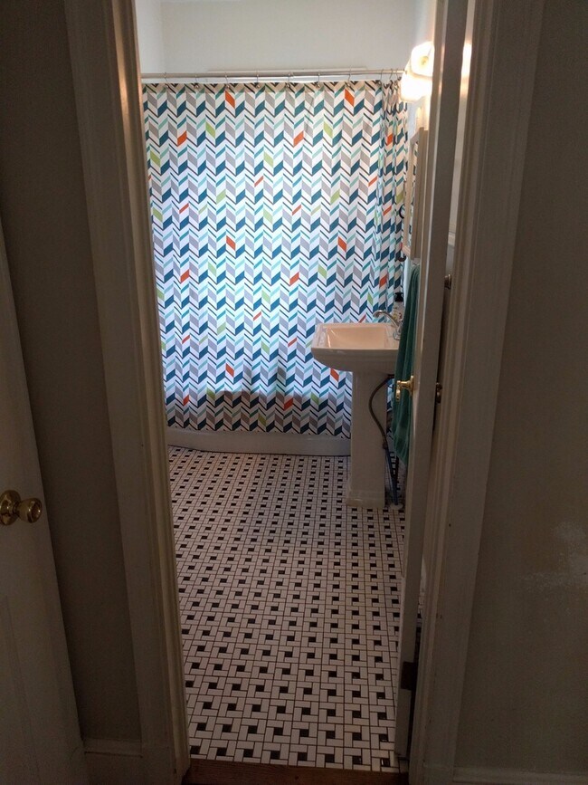 Building Photo - 170 Windsor Ct