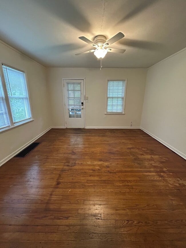 Building Photo - 502-524 S 15th Street