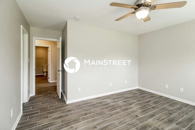 Building Photo - 3 Bedroom Pet-Friendly Home in Winston-Sal...