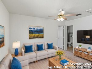 Building Photo - 3223 Crested Creek Dr