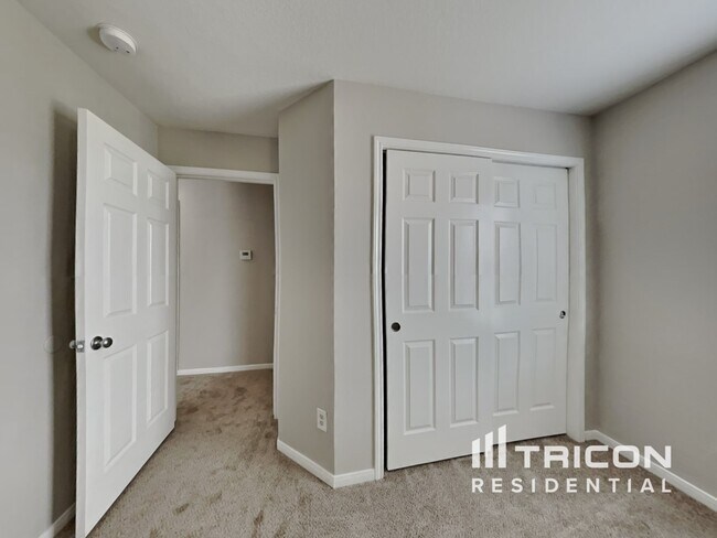 Building Photo - 4035 Mossy Spring Ln