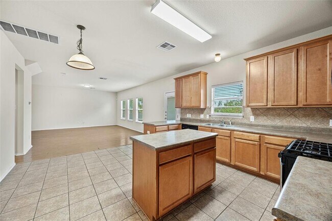 Building Photo - 2101 Rachel Ln