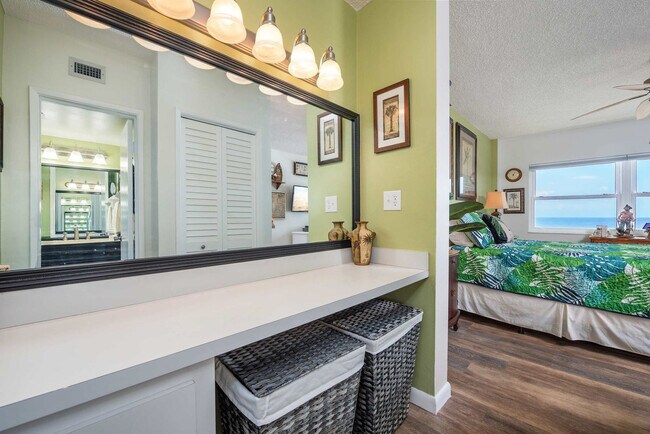 Building Photo - 205 Jimmy Buffett Mem Hwy