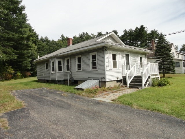 Building Photo - 321 Main St