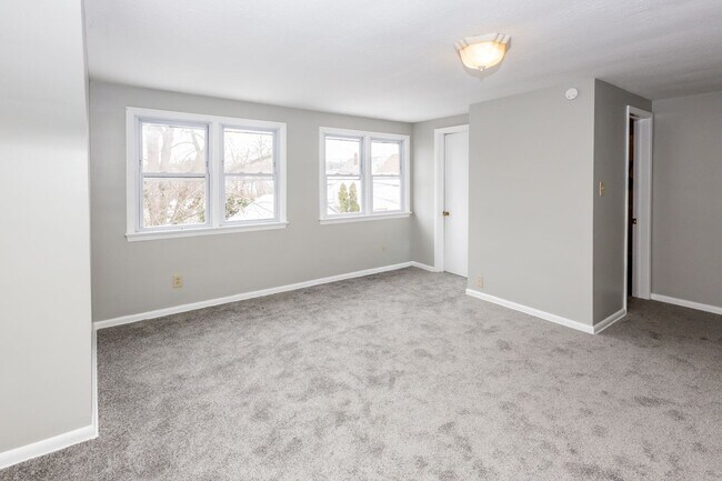 Building Photo - 5048 Claremont Blvd