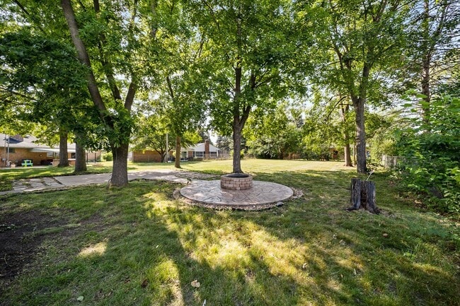 Building Photo - 4576 Pepper Dr