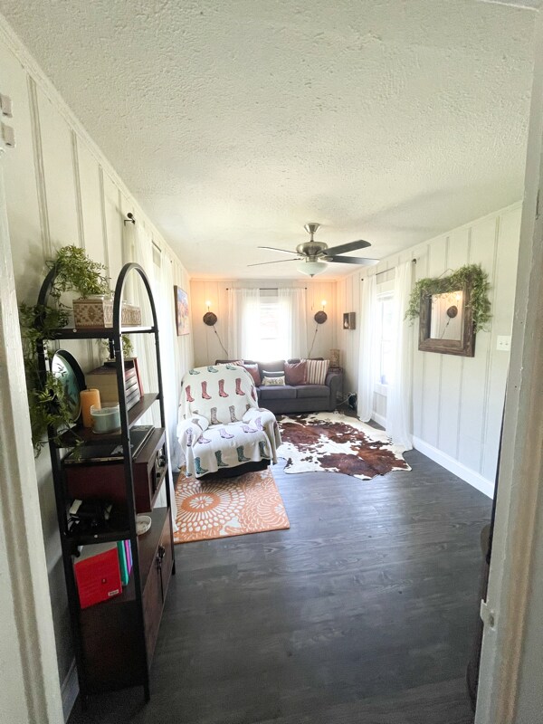 Building Photo - 204 NW 13th St