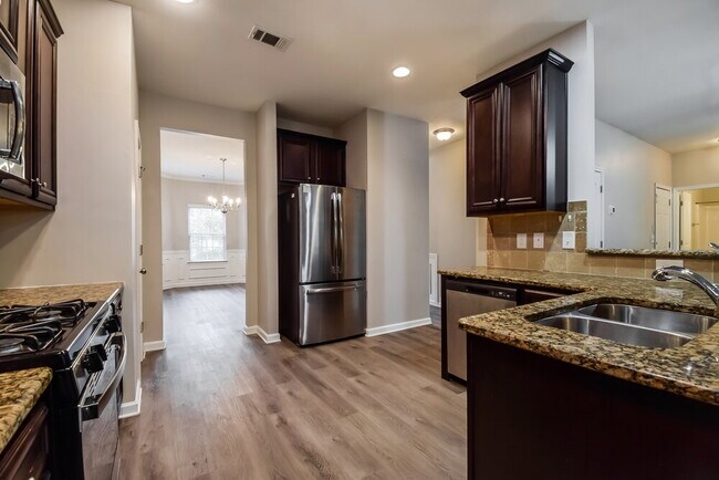 Building Photo - 6338 Oakwell Ct