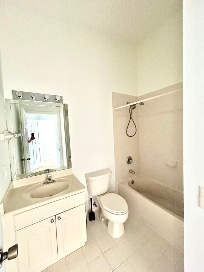 Building Photo - 621 NW 78th Terrace