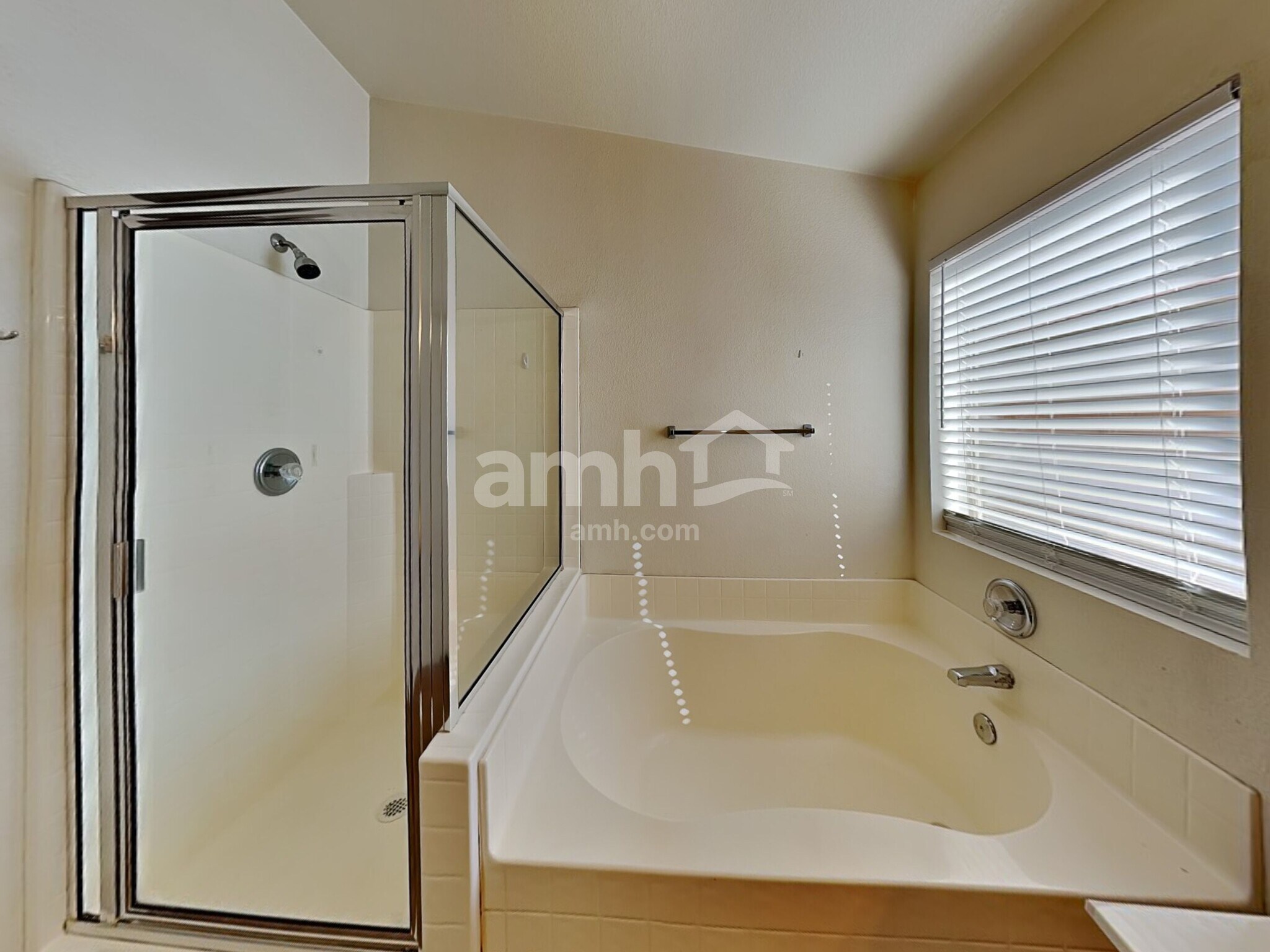 Building Photo - 15303 N 162nd Ln