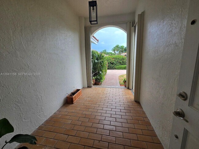 Building Photo - 15630 SW 46th Terrace