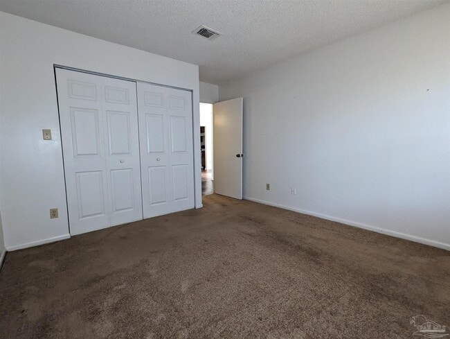 Building Photo - 6288 Hamilton Bridge Rd