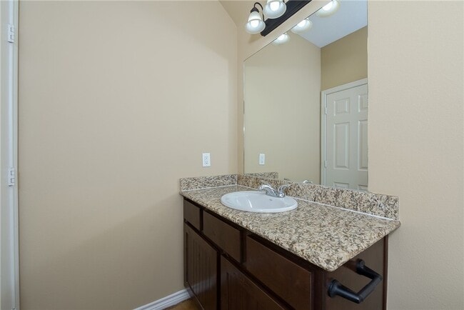 Building Photo - 3361 Keefer Loop