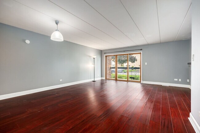 Building Photo - 9529 Minnick Ave