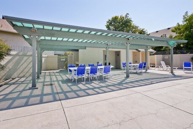 Building Photo - Hidden Silicon Valley Oasis! 2BR/2.5BA Townhome with TWO Private Patios, 2 Dedicated Parking Spac...